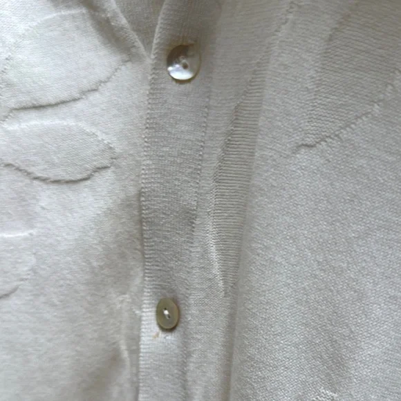 Zara Off-White Floral Knit Fabric Short Sleeved Button up Shirt - Picture 4 of 8